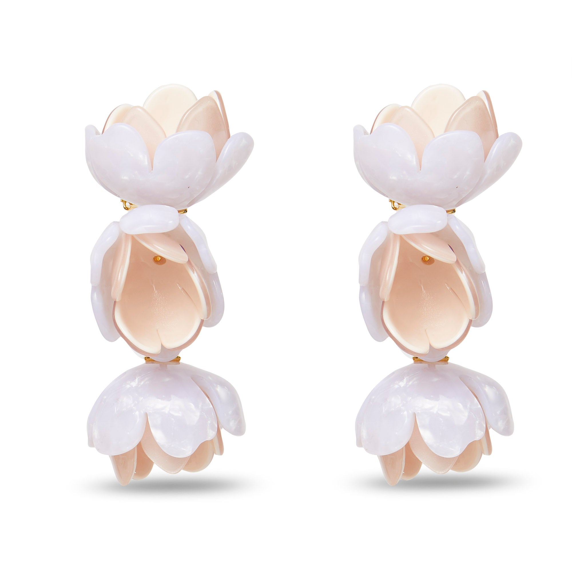 Lele Sadoughi EARRINGS MOTHER OF PEARL ROSE PETAL TRIPLE DROP CLIP-ON
EARRINGS